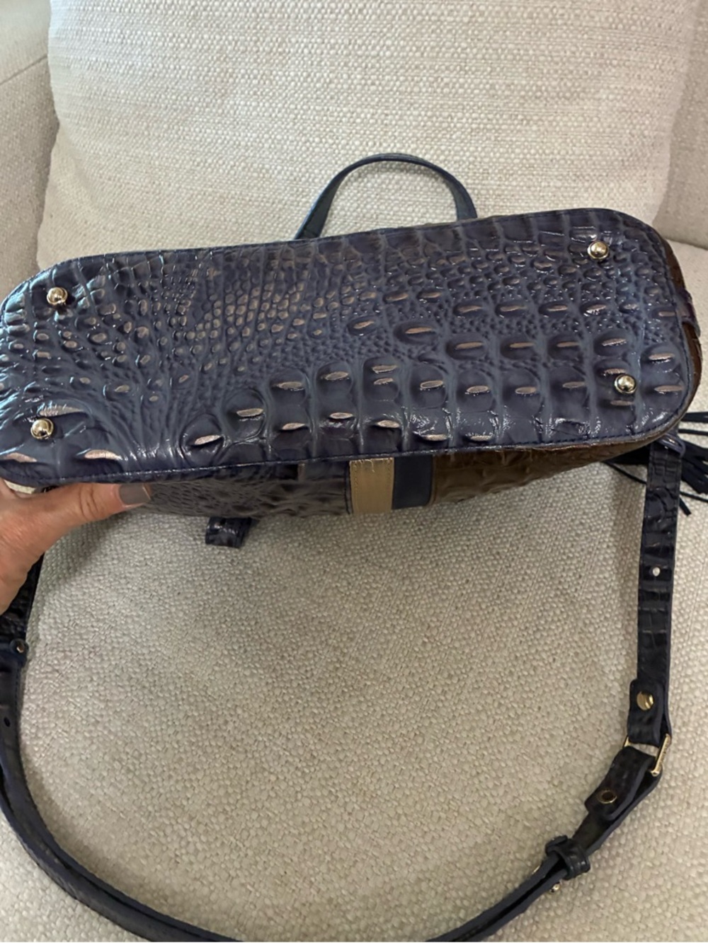 Brahmin EUC Medium Asher Leather Croc-Embossed Tote w/ Gold Hardware & Tassel - Picture 7 of 14